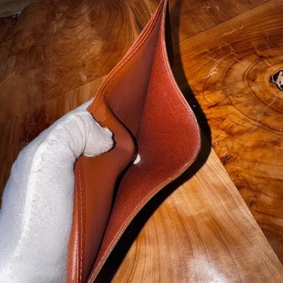 men’s monogram bifold wallet
vintage - Picture 8 of 13